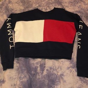 Tommy Hilfiger Cropped Crew Neck BRAND NEW!!